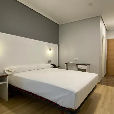Arsus Hotel
